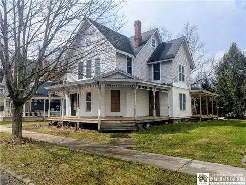 40 Ohio Ave, Busti, NY 14750