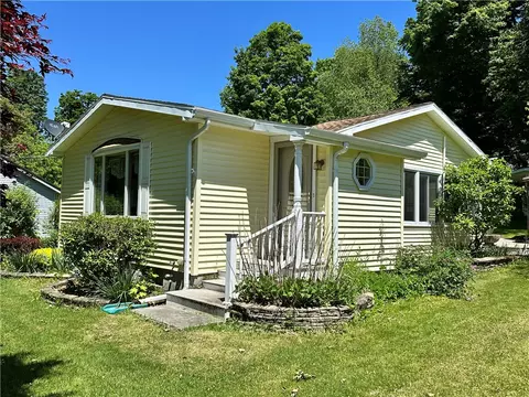 3849 E Perry Ave #3849, Silver Lake, NY 14549