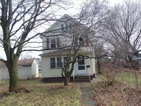 56 Northlane Dr, Rochester, NY 14621