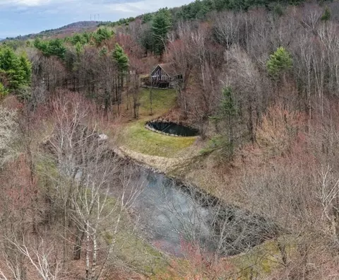 207 Pheasant Run Rd, Middlefield, NY 13326