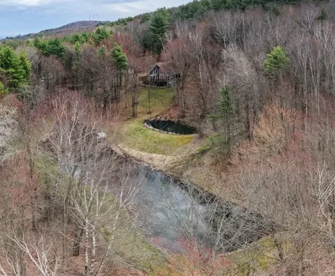 207 Pheasant Run Rd, Middlefield, NY 13326