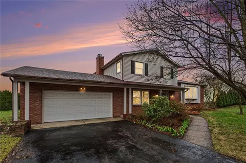 45 Kings Gate S, Irondequoit, NY 14617