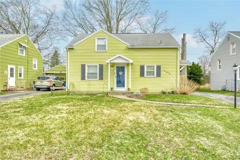 232 Fielding Rd, Greece, NY 14626