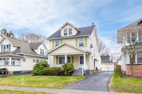 31 Wyndham Rd, Rochester, NY 14612