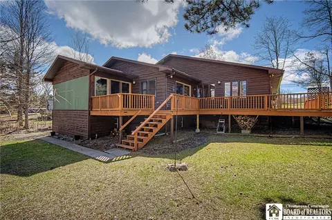 4524 W Lake Rd, Mayville, NY 14757