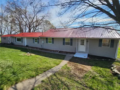 7539 Creek Rd, Mount Morris, NY 14510