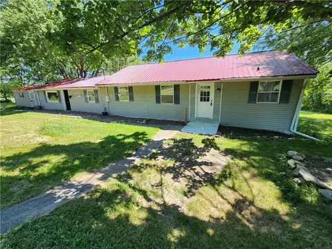 7539 Creek Rd, Mount Morris, NY 14510