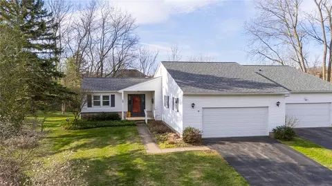 20 Brandywine Ln, Perinton, NY 14450