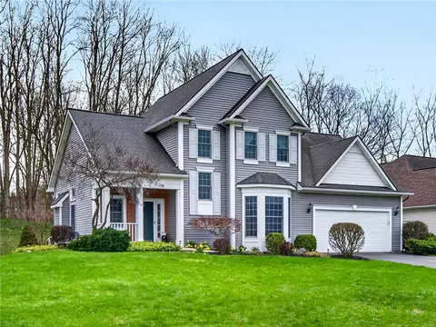 718 Rookery Way, Macedon, NY 14502