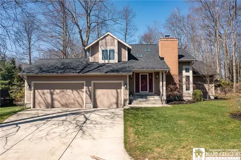 61 Parkdale Dr, Jamestown, NY 14701