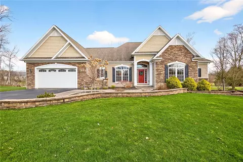 170 Fellows Rd, Fairport, NY 14450