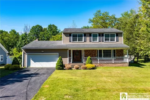 32 University Park, Pomfret, NY 14063