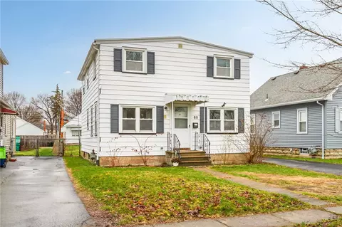 80 Eglantine Rd, Greece, NY 14616