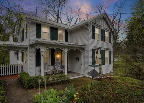 21 Jay St, Geneva, NY 14456