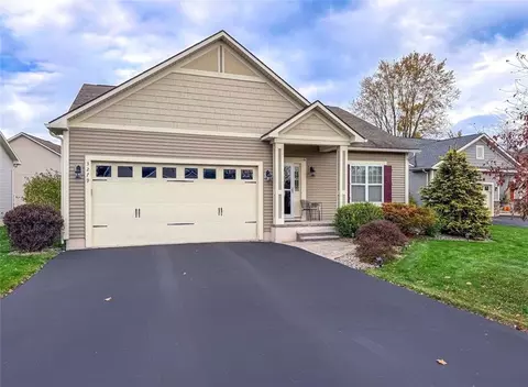 3279 Twilight Ct, Lysander, NY 13027