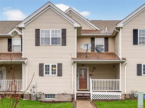 10 Wangman St, Rochester, NY 14605