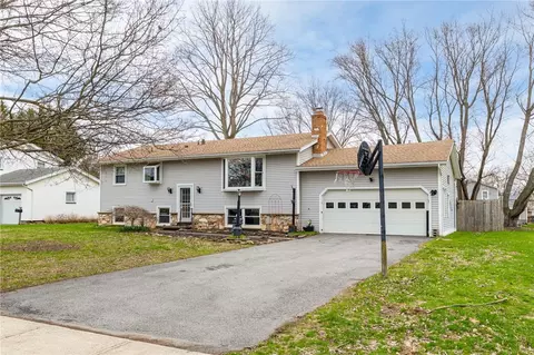 308 Eden Ln, Greece, NY 14626