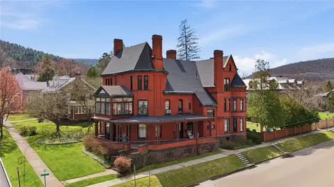 201 Pine St, Corning, NY 14830