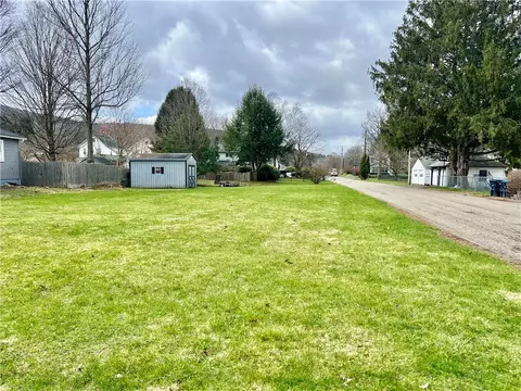 11 Miller St, Oneonta, NY 13820