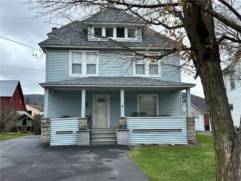 8 Howell St, Walton, NY 13856