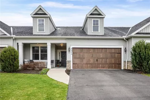 6002 Woodvine Rise Rise, Canandaigua, NY 14424