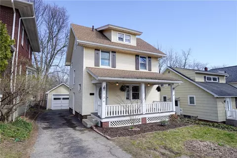 134 Wyndham Rd, Rochester, NY 14612