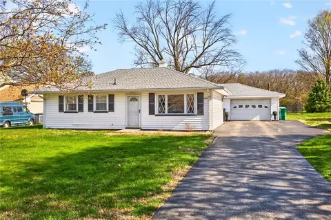 302 Wellington Rd, Webster, NY 14580