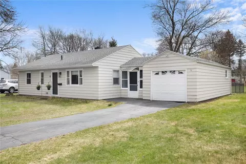 6 Fairchild Rd, Gates, NY 14606