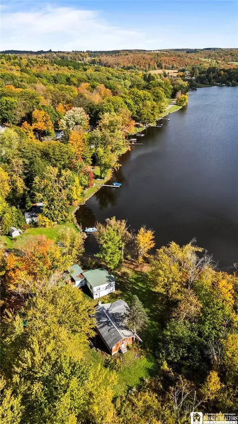 8131 Bear Lake Rd S, Pomfret, NY 14784