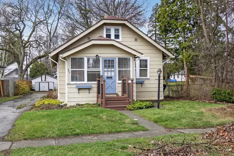 203 Elham Rd, Gates, NY 14624