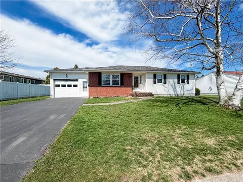 133 Grove Ave Ext, Auburn, NY 13021