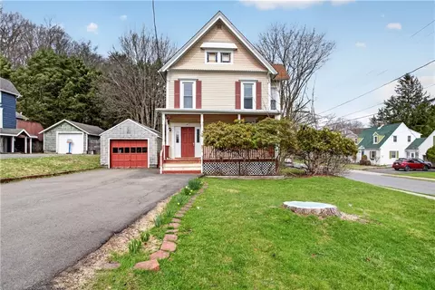 32 State St, Oneonta, NY 13820