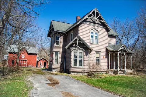 15 Mill St, Bridgewater, NY 13313