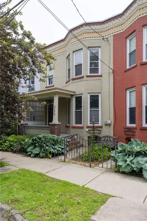 355 W Clinton St, Elmira, NY 14901