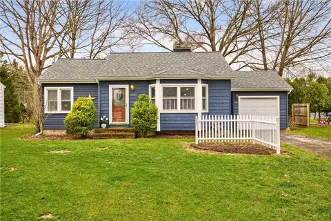 334 Eaglehead Rd, Perinton, NY 14445