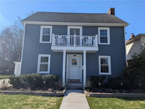 116 Grasmere Rd, Lockport, NY 14094