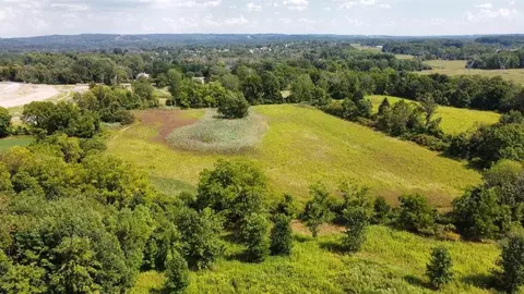 260 W Bloomfield Rd, Pittsford, NY 14534