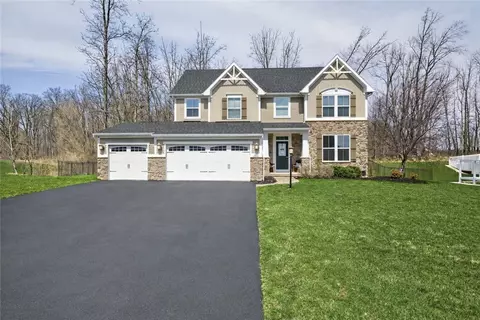 1071 Azzano Cir, Victor, NY 14564