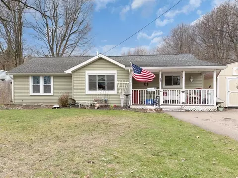 35 Curtiss Ave, Sodus, NY 14551