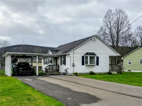 404 Merrill Pl, Southport, NY 14904