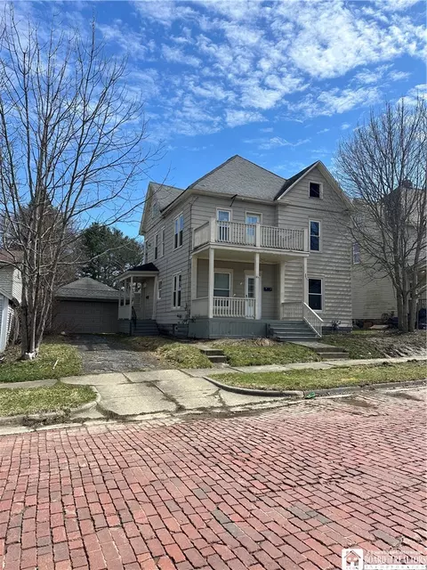 105 Charles St, Jamestown, NY 14701