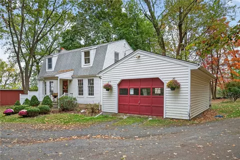 2867 Merritt Hill Rd, Jerusalem, NY 14527