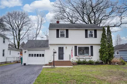 379 Brandon Rd, Irondequoit, NY 14622