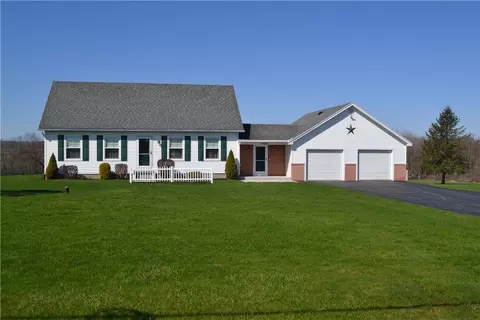 10538 Pavilion Center Rd, Pavilion, NY 14525