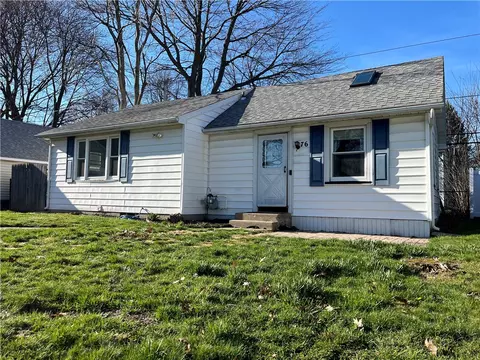 76 Hager Rd, Greece, NY 14616