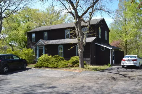 1561 Paddy Ln, Macedon, NY 14502