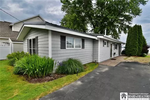 2420 Lakeside Dr, Busti, NY 14710