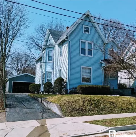 83 Bowen St, Jamestown, NY 14701