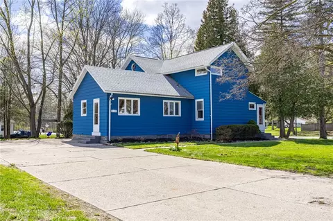 178 Elmgrove Rd, Greece, NY 14626