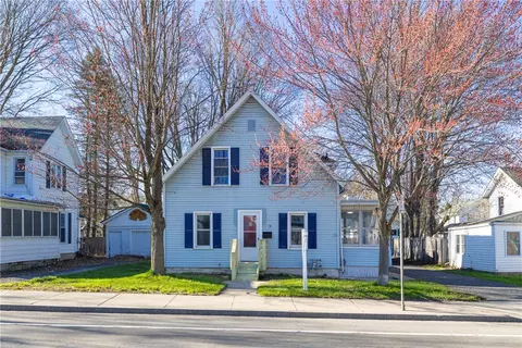 56 Chapel St, Mount Morris, NY 14510